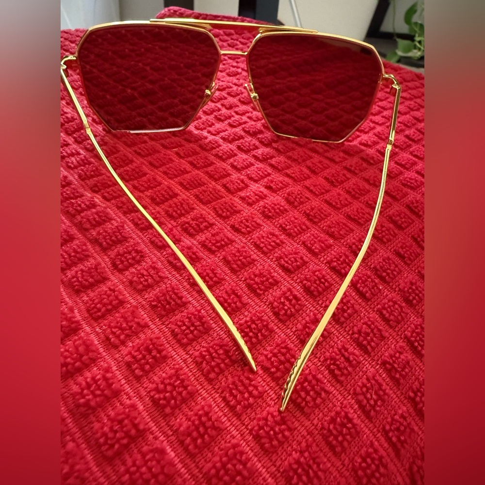 Bottega veneta Light Ribbon Pilot Sunglasses in Shiny Gold & Solid Warm Brown - Picture 6 of 8